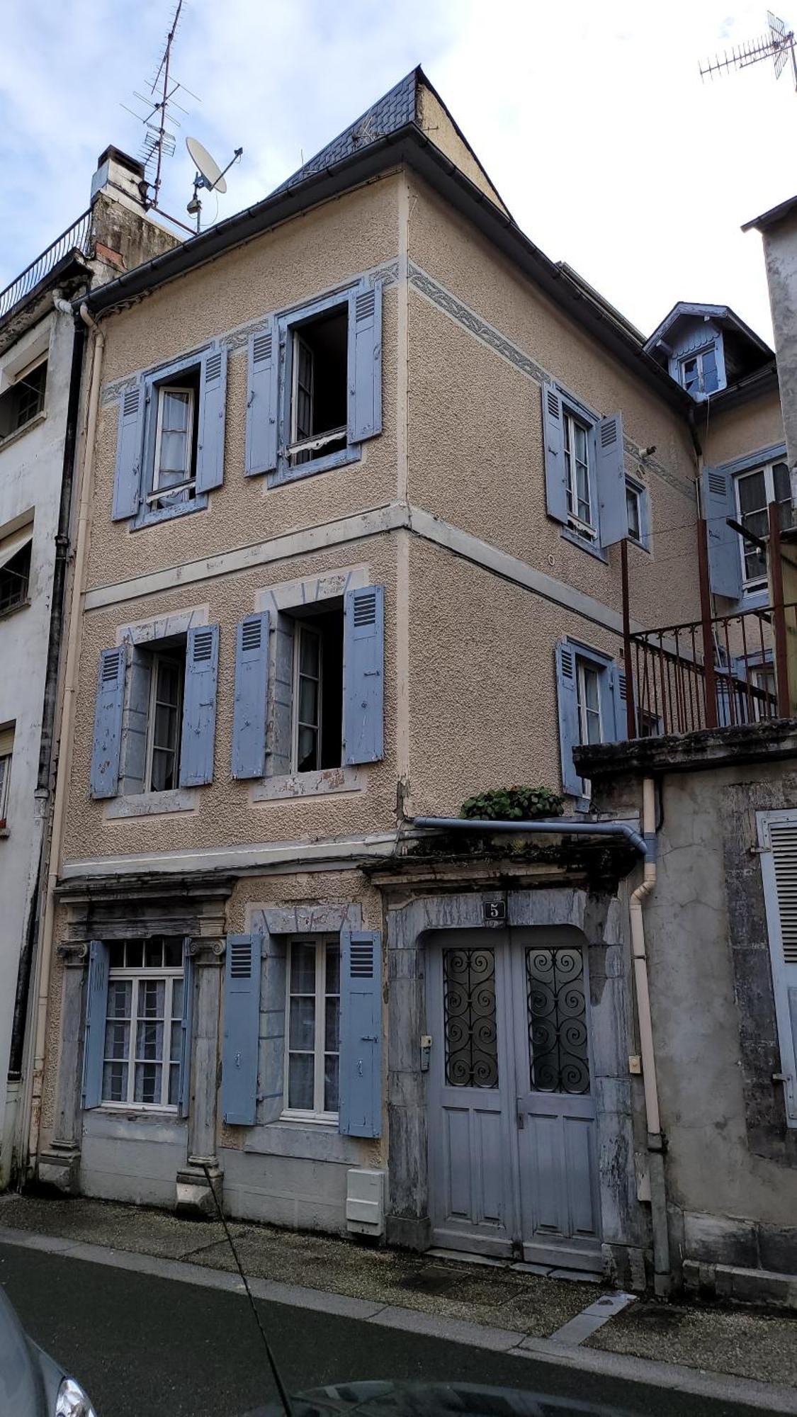 Logements A 2 Petits Pas Bagnères-de-Bigorre Buitenkant foto